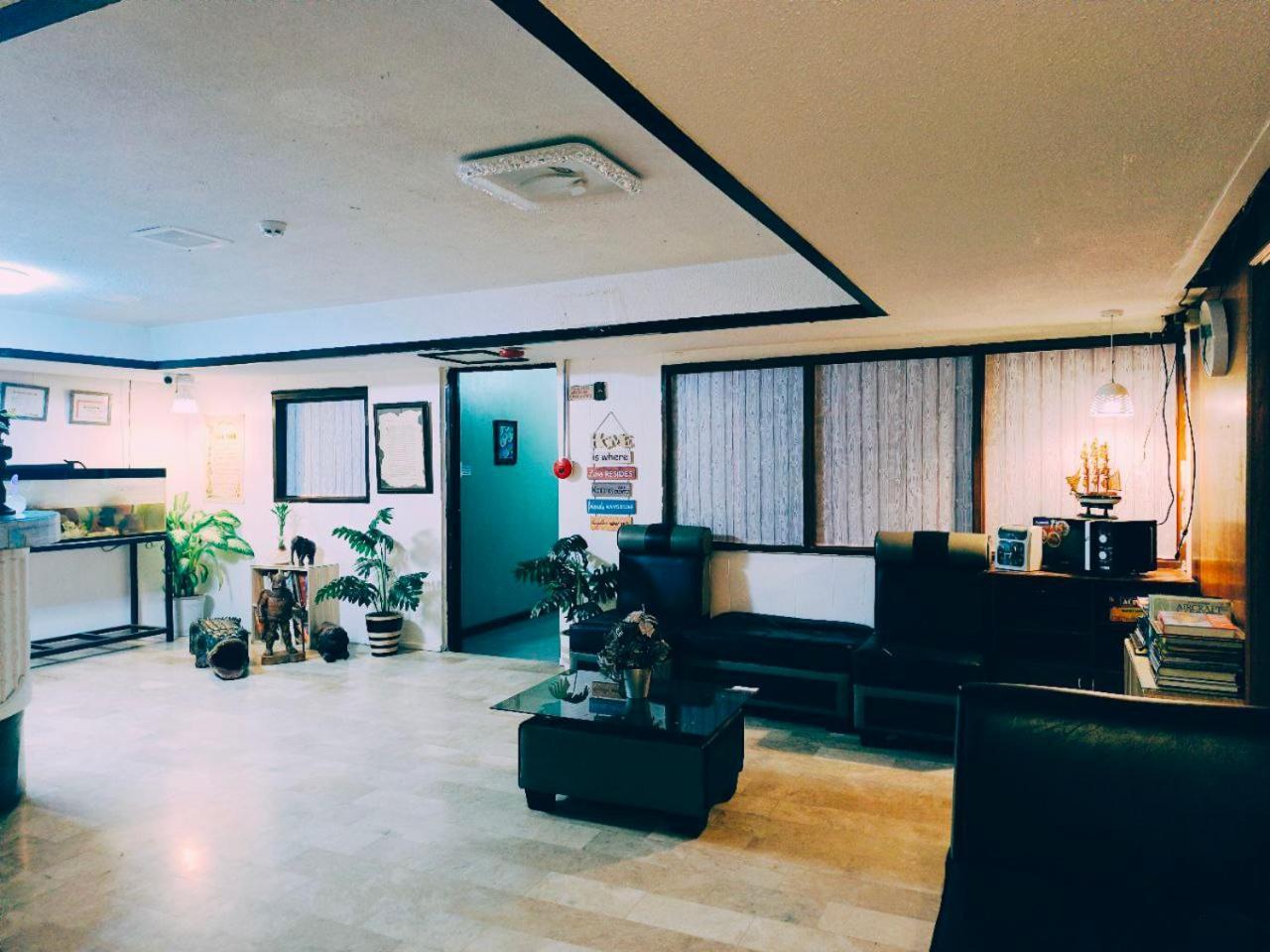 Vincent Resort Hotel Angeles Exterior foto