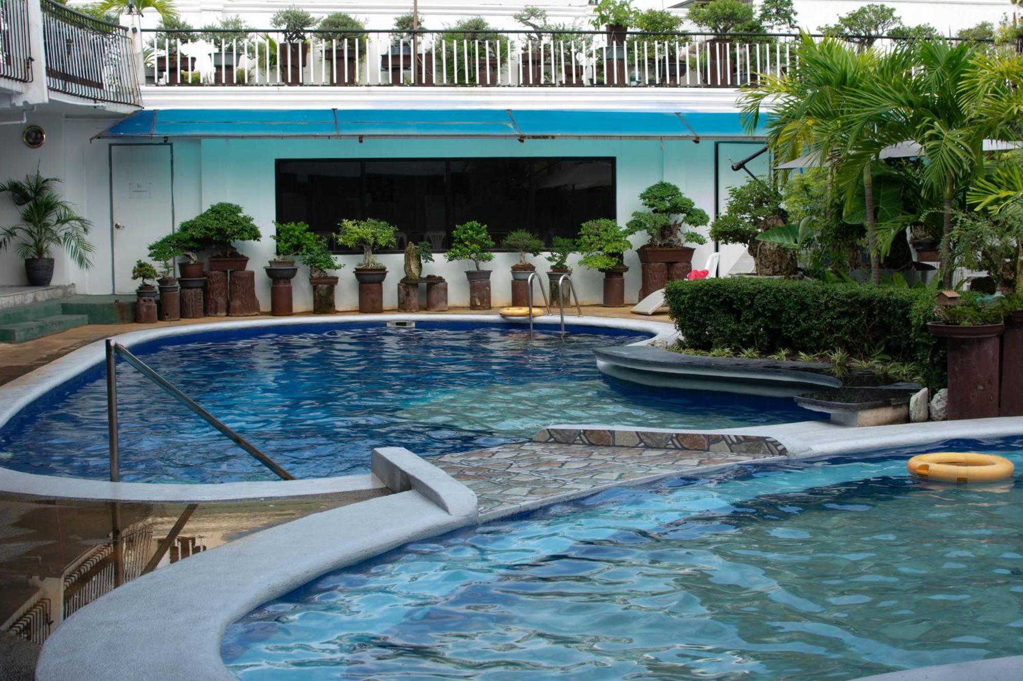 Vincent Resort Hotel Angeles Exterior foto